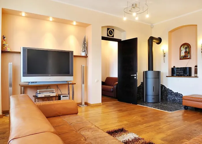 Raina Lux Apartment